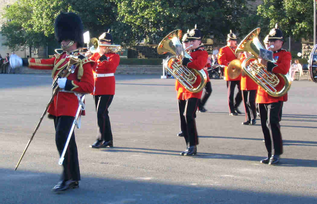 LUCKNOW BAND